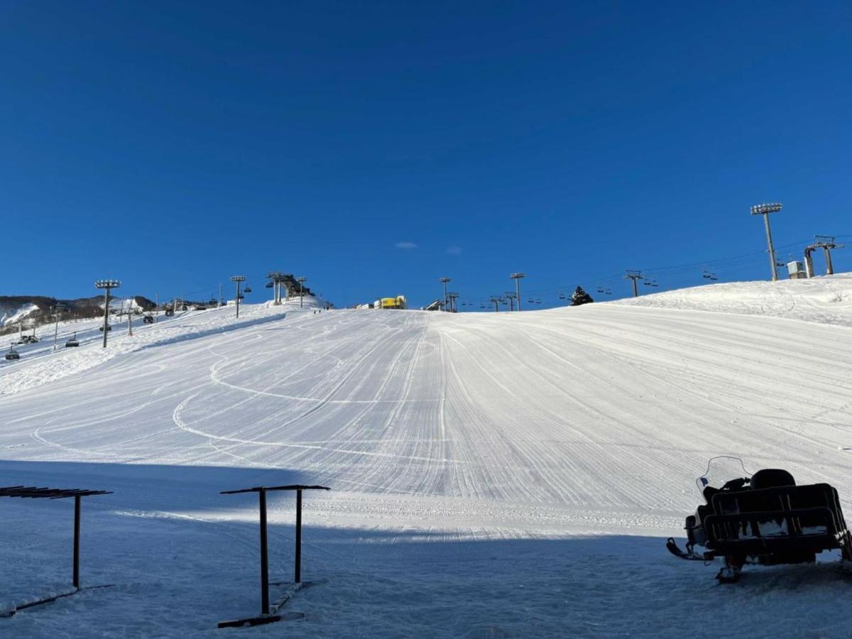 Ishiuchi Ski Center Minamiuonuma Exterior foto